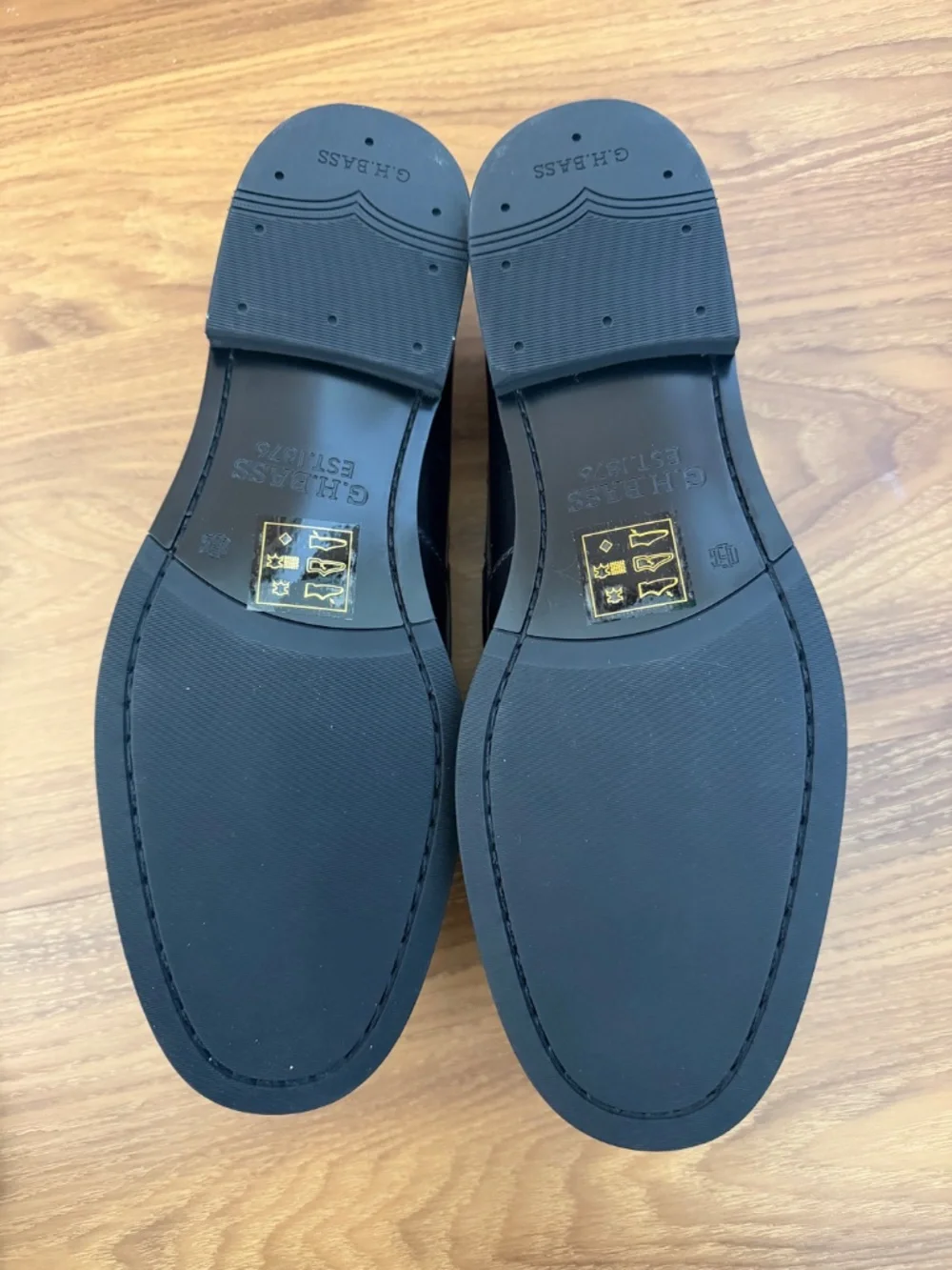 G.H. Bass Regatta Boat Shoes Black Leather Men’s Size 10.5 NIB New in Box